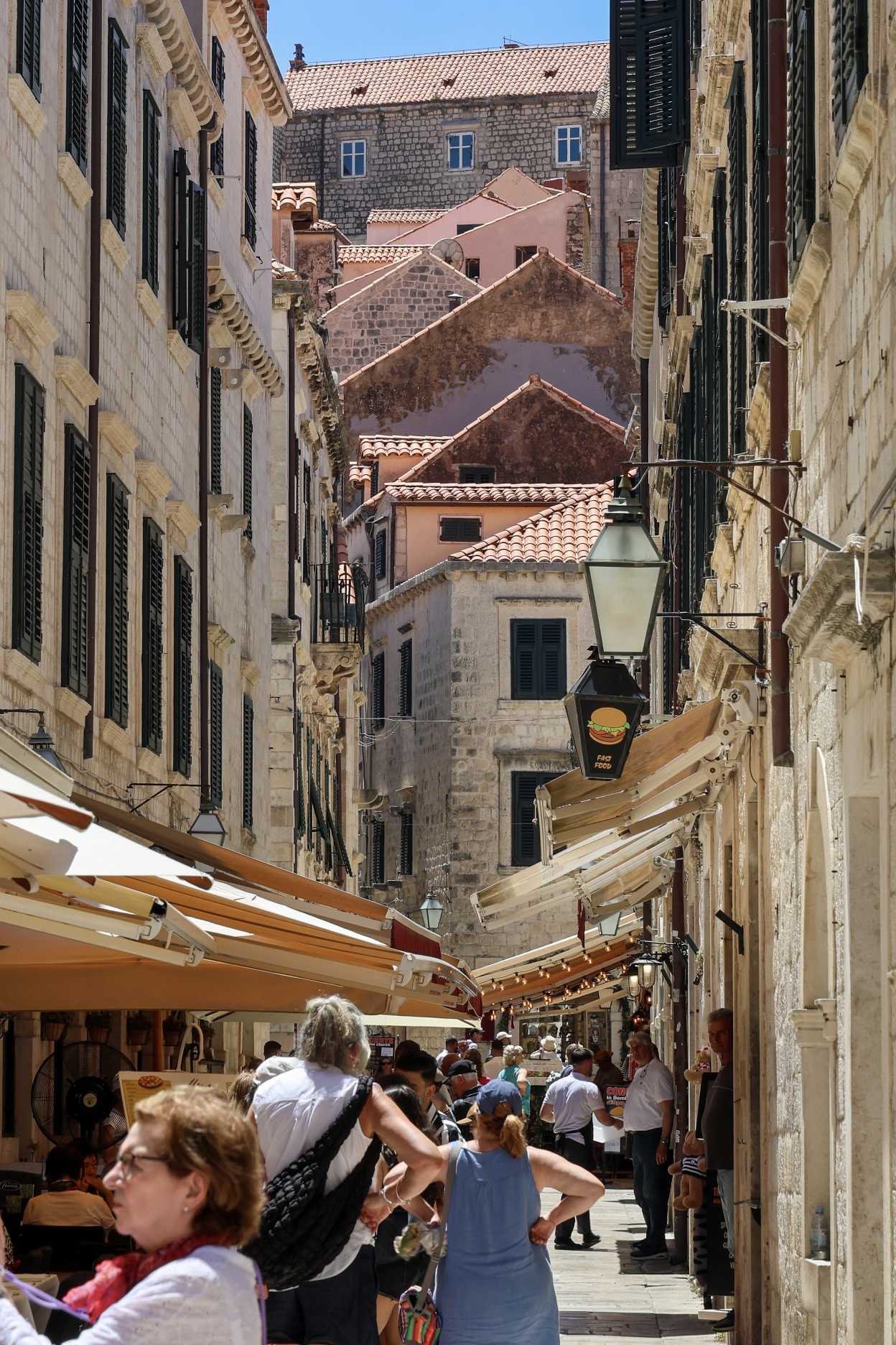 关于克罗地亚胜斯洛文尼亚，小组领先优势明显，全场震撼的信息