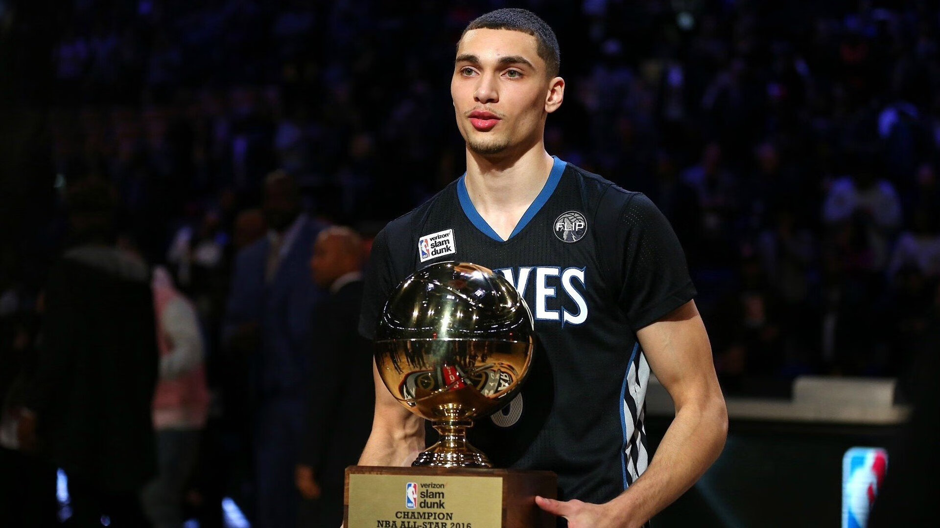 F1引擎轰鸣之夜，孔德演绎静默绞杀术，当极致速度遇上顶级防守的艺术